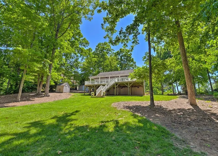 Lake Norman Retreat W/ Dock ~ 1 Mi To Marina!